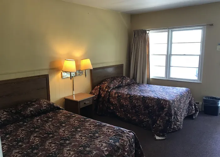 Crest Motel