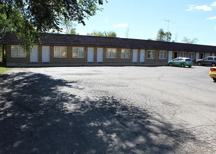 Crest Motel