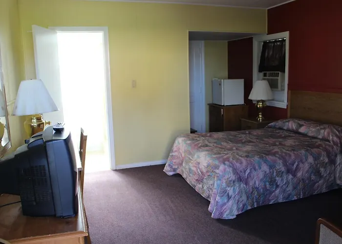 Motel Crest 2*
